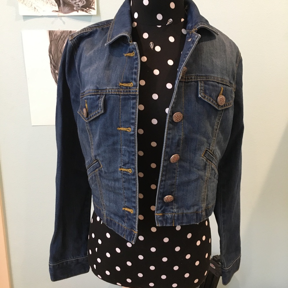 Cropped jean jacket